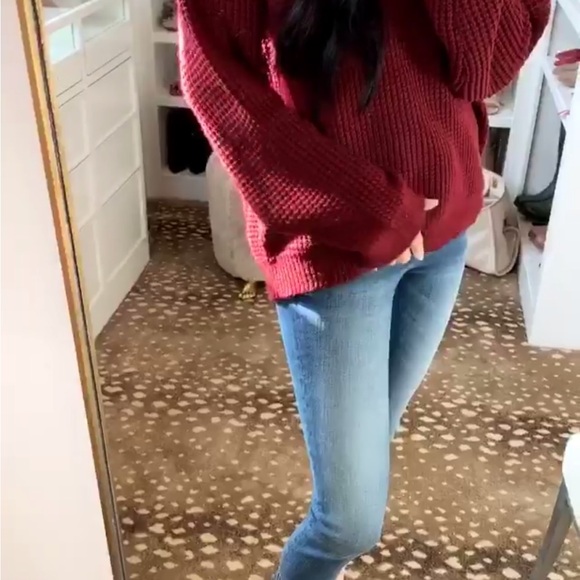 Women's pink thread Sweater size small - Picture 4 of 5